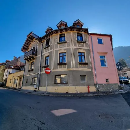 Luxurious With A View In The Old - Apartment