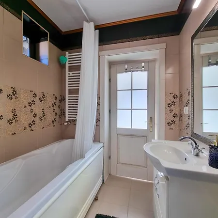 דירה Luxurious With A View In The Old - בראשוב