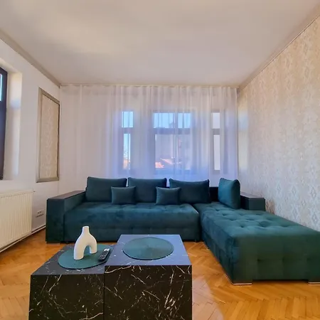 Luxurious With A View In The Old - Brasov