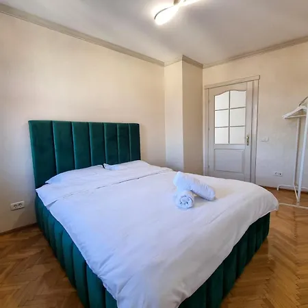 Luxurious With A View In The Old - Apartment Brasov